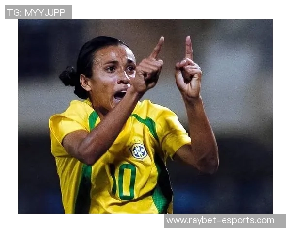 全球百大女足球星权威榜单揭晓前十名球员荣耀排名解析 全球百大女足球星权威榜单揭晓前十名球员荣耀排名解析