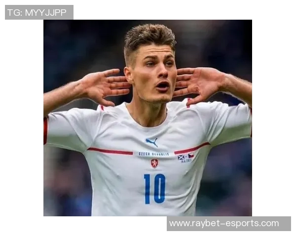 捷克足球球星排名分析 各位置实力对比及未来潜力展望 捷克足球球星排名分析 各位置实力对比及未来潜力展望