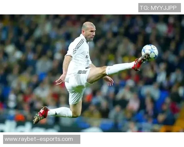 足球传奇之星展厅追溯伟大球员的辉煌历程与精彩瞬间